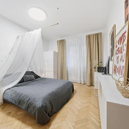 Stylish 2br Family Near Hockey Stadium Апартаменты