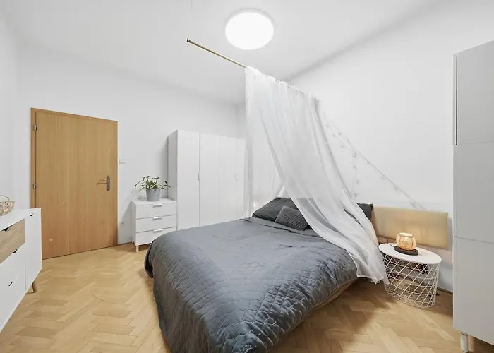 Stylish 2br Family Near Hockey Stadium *