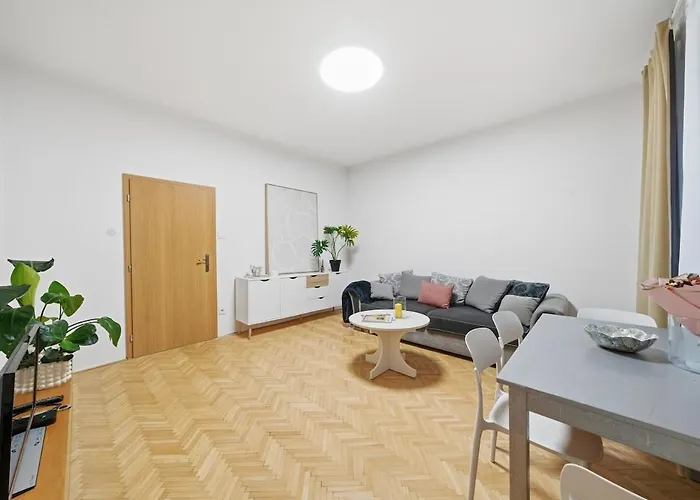 Appartamento Stylish 2br Family Near Hockey Stadium Bratislava