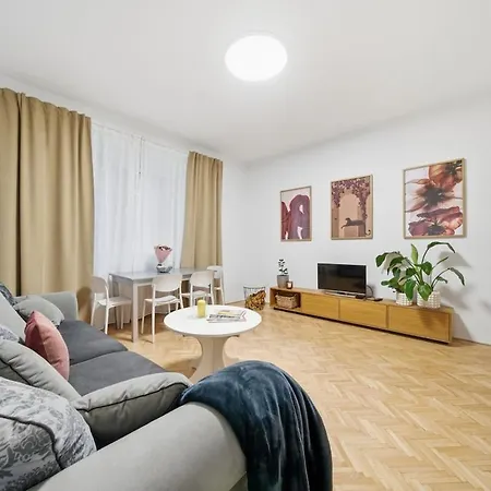 Lejlighed Stylish 2br Family Near Hockey Stadium Bratislava